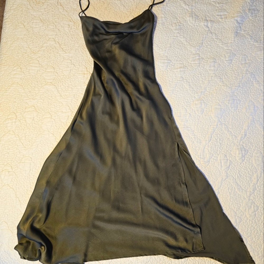 ASTR the Label Gaia Silky Olive Green Midi Dress